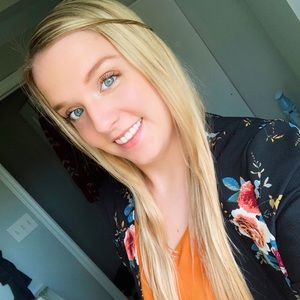 Meet your Posher, Leanne